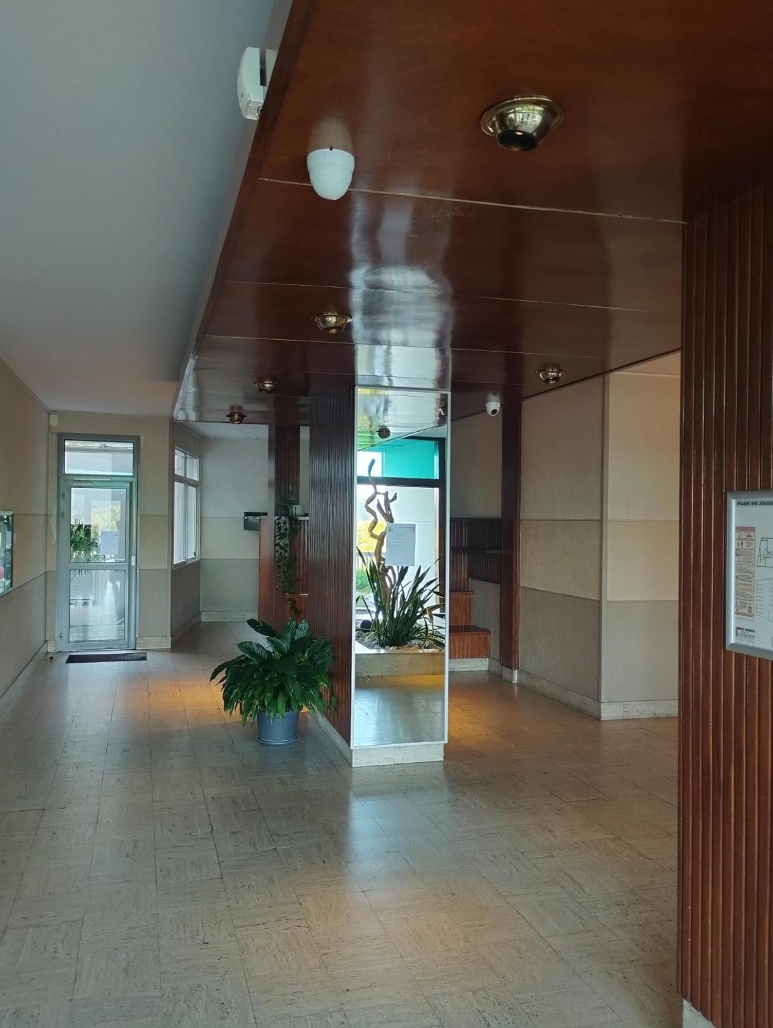 Chambrette Boulevard Des Pyrenees Hypercentre 10M Carre Wc Sur Le Palier, Porte40 Pau Extérieur photo
