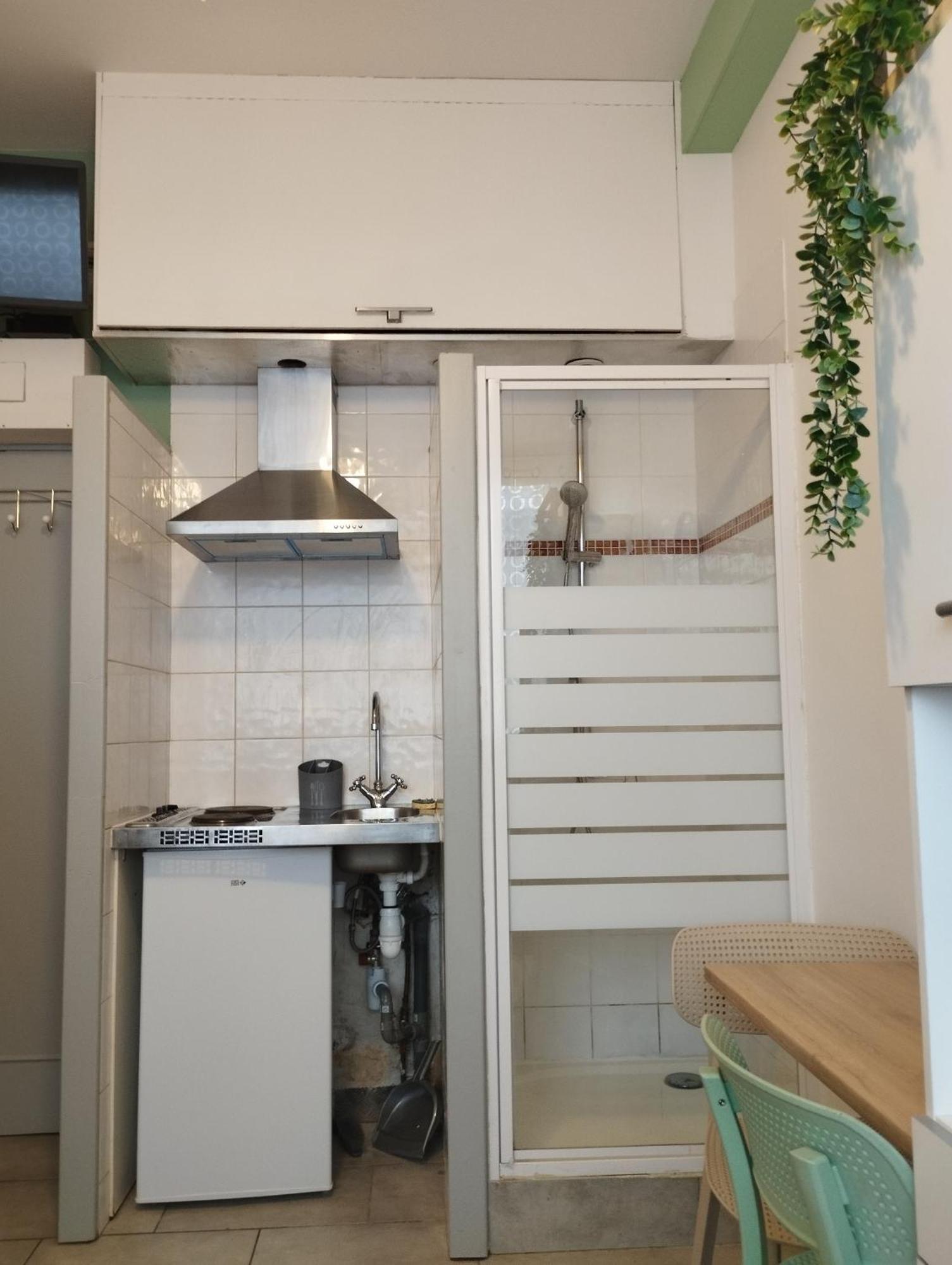 Chambrette Boulevard Des Pyrenees Hypercentre 10M Carre Wc Sur Le Palier, Porte40 Pau Extérieur photo